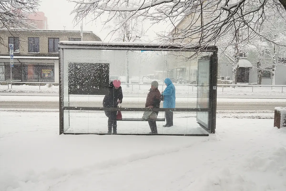Lampoon, Bus Stop in Narva. Photography Gió Sbriz